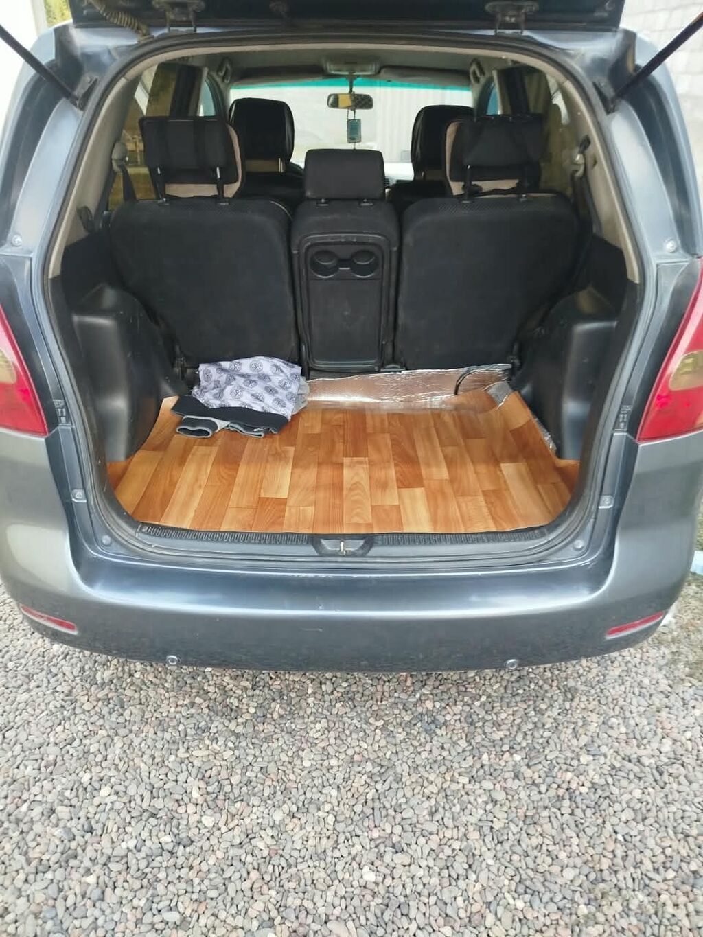 Toyota Corolla Verso: 2003 г., 1.6 л, Механика, Бензин, Универсал: фото 6
