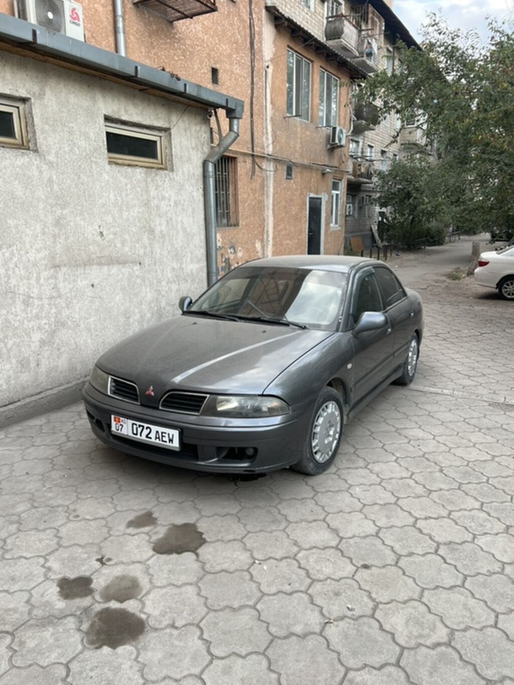 Mitsubishi Galant: 2003 г., Автомат, Газ, Седан: фото 2
