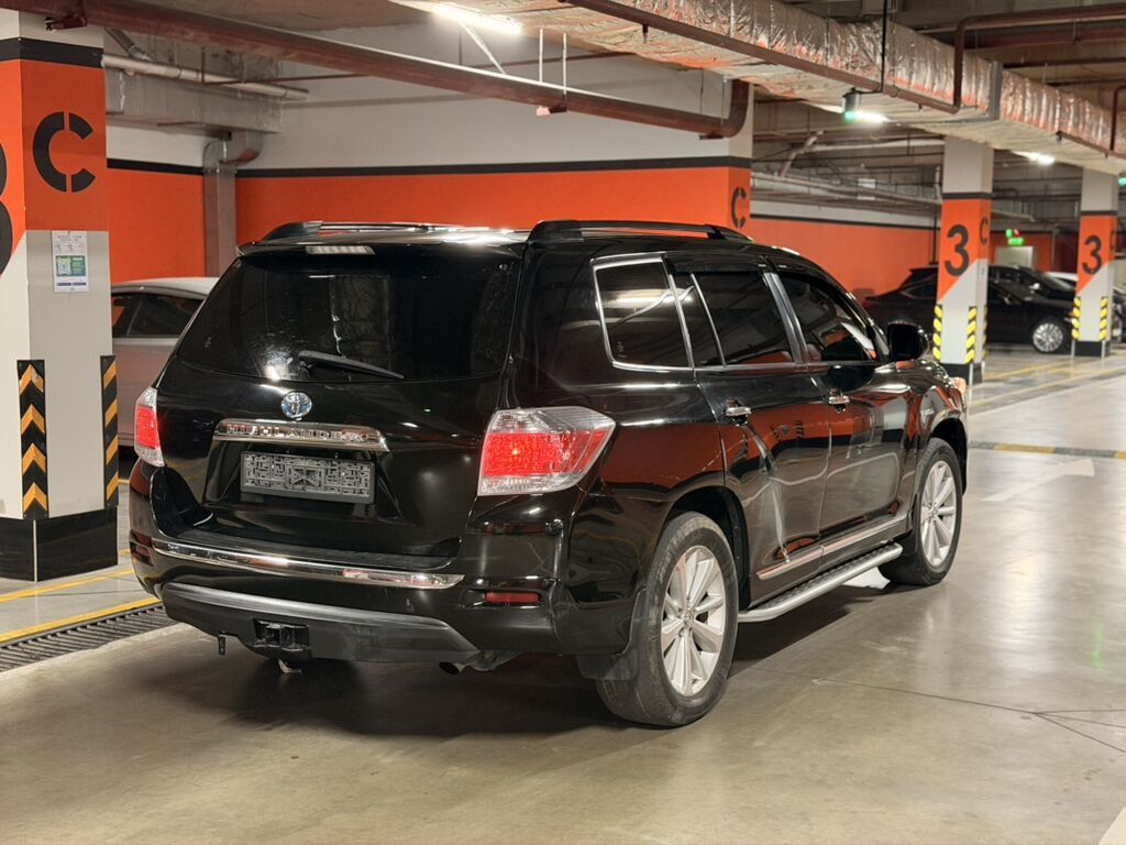 Toyota Highlander: 2011 г., 3.5 л, Автомат, Гибрид, Кроссовер: фото 5