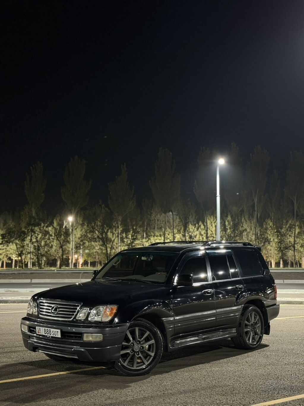 Lexus LX: 2004 г., 4.7 л, Автомат, Газ, Внедорожник: фото 2