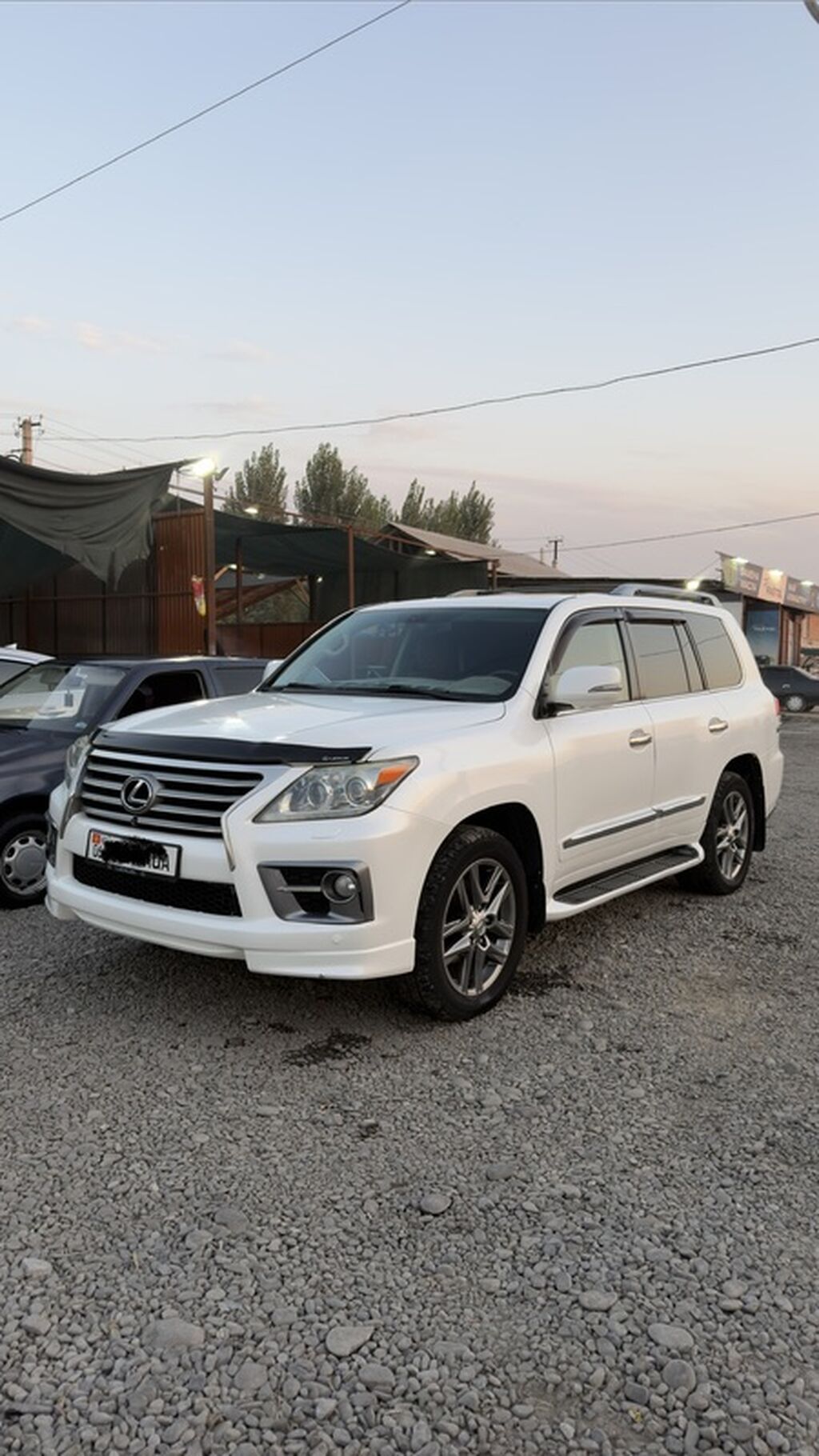 Lexus LX: 2012 г., 5.7 л, Автомат, Бензин, Внедорожник: фото 5