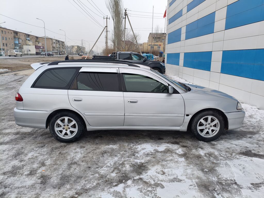 Toyota Caldina: 2001 г., 2 л, Автомат, Бензин, Универсал: фото 2