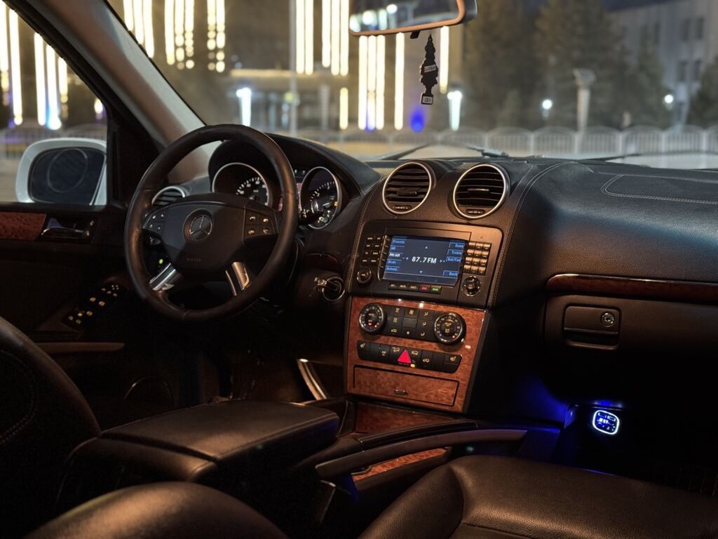 Mercedes-Benz GL-Class: 2008 г., 4.7 л, Автомат, Внедорожник: фото 7