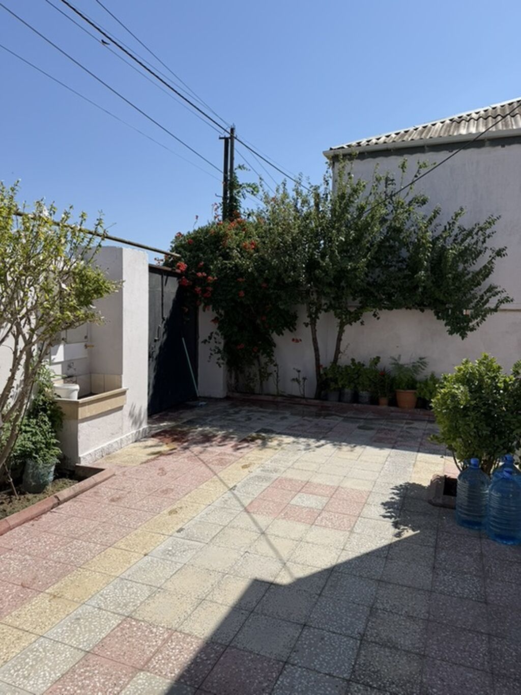 3 otaqlı, 125 kv. m, Orta təmir