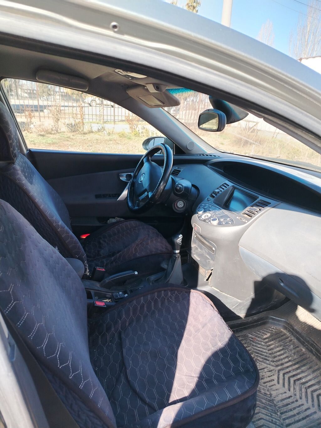 Nissan Primera: 2005 г., 1.6 л, Механика, Бензин, Седан: фото 5