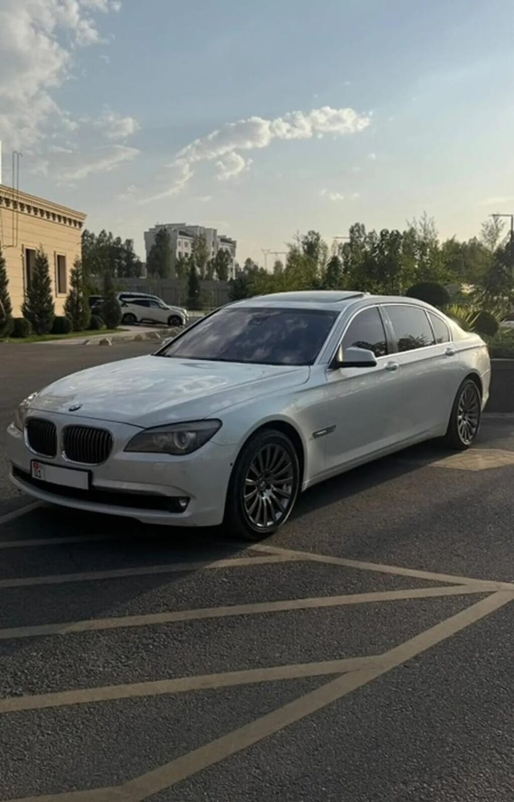 BMW 7 series: 2011 г., 6 л, Автомат, Бензин, Седан: фото 3
