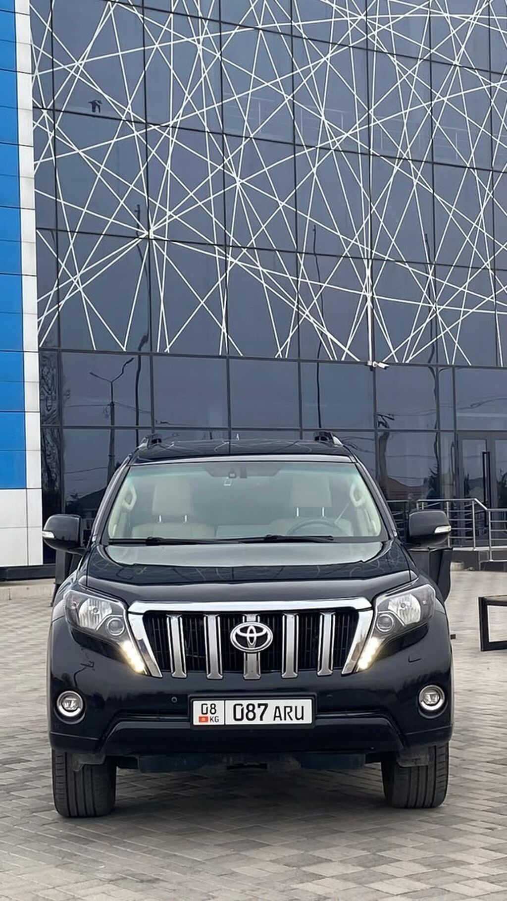 Toyota Land Cruiser Prado: 2017 г., 2.8 л, Автомат, Дизель, Внедорожник: фото 3