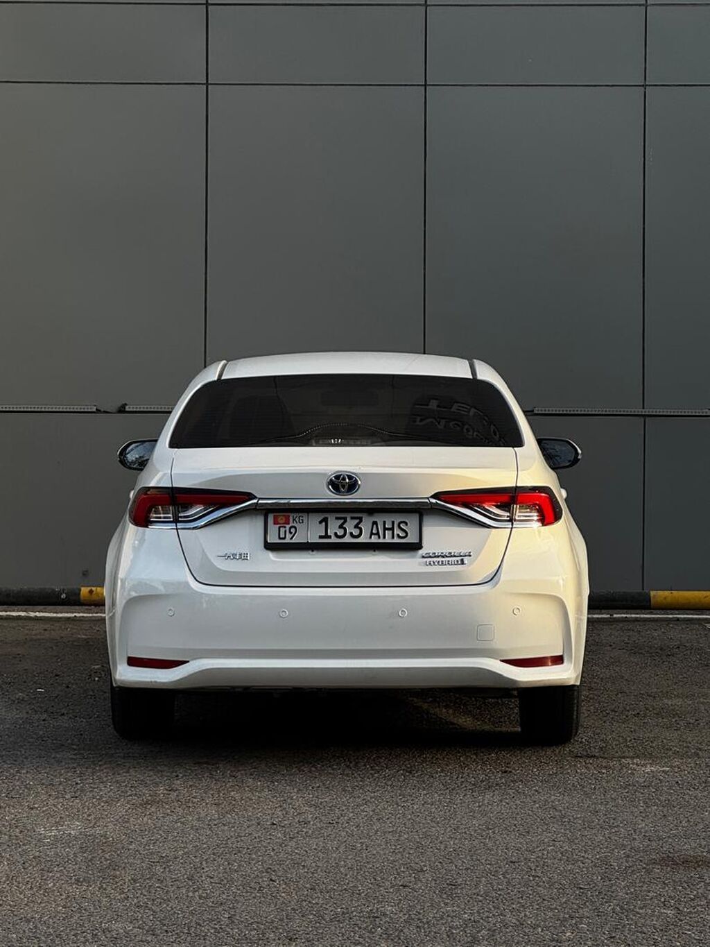Toyota Corolla: 2021 г., 1.8 л, Вариатор, Гибрид, Седан: фото 3