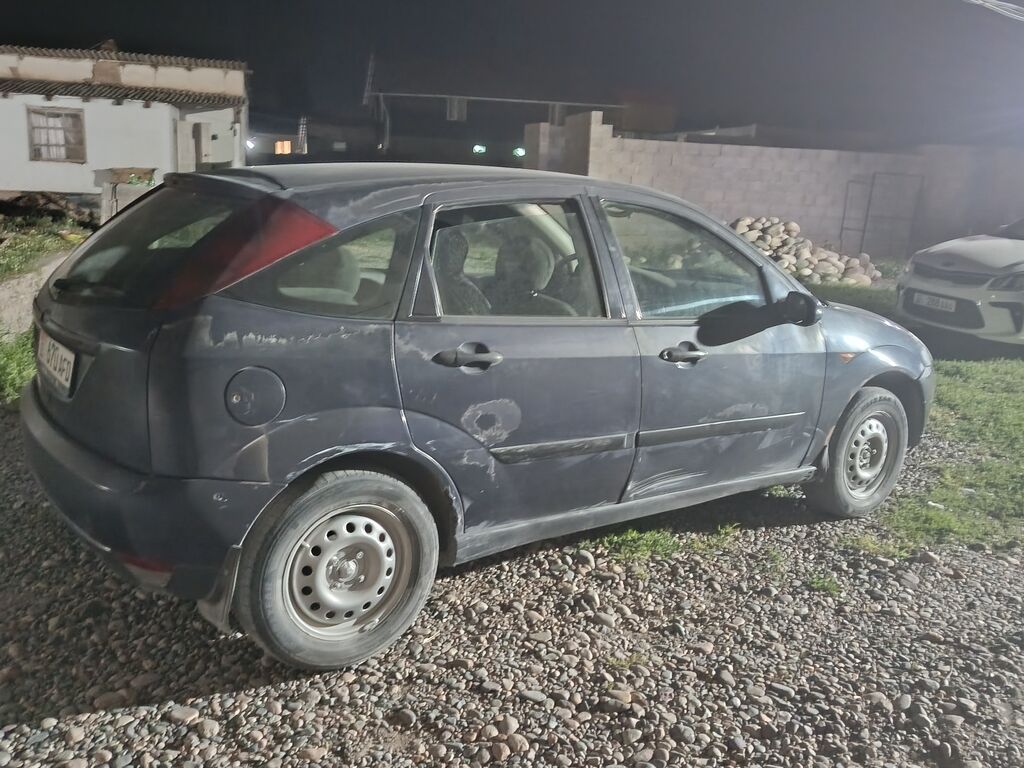 Ford Focus: 2001 г., Механика, Бензин, Хэтчбэк: фото 6