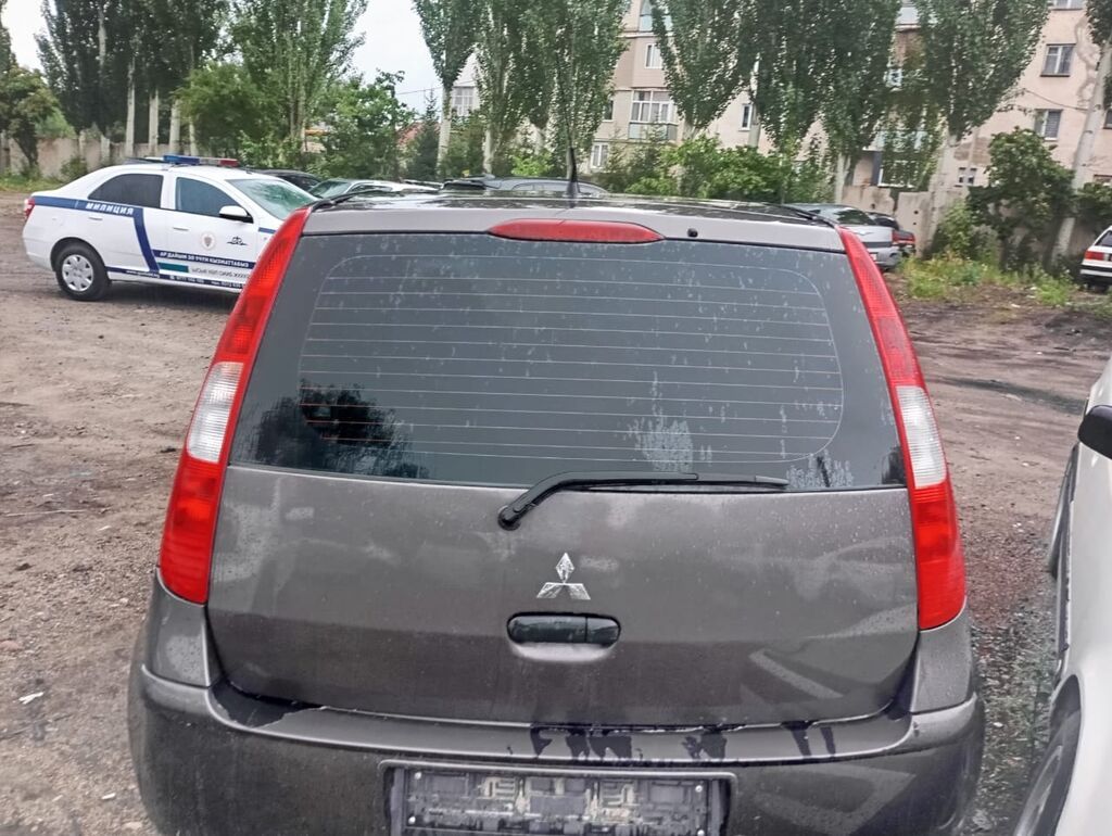 Mitsubishi Colt: 2005 г., 1.3 л, Механика, Бензин, Хэтчбэк: фото 3