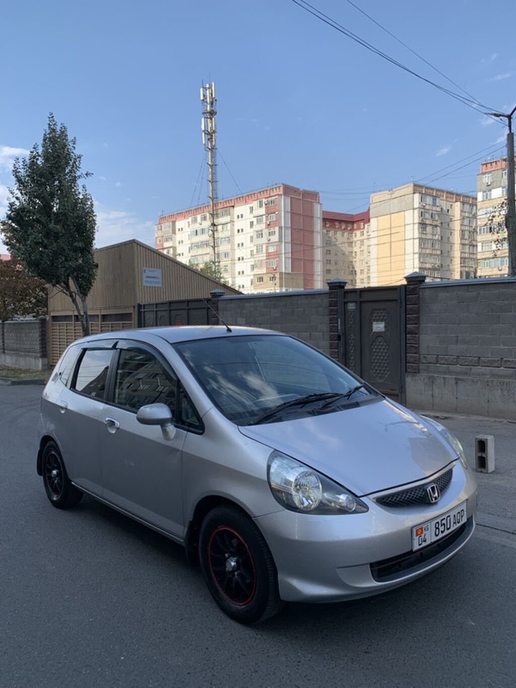 Honda Fit: 2003 г., 1.3 л, Вариатор, Бензин, Хэтчбэк: фото 2
