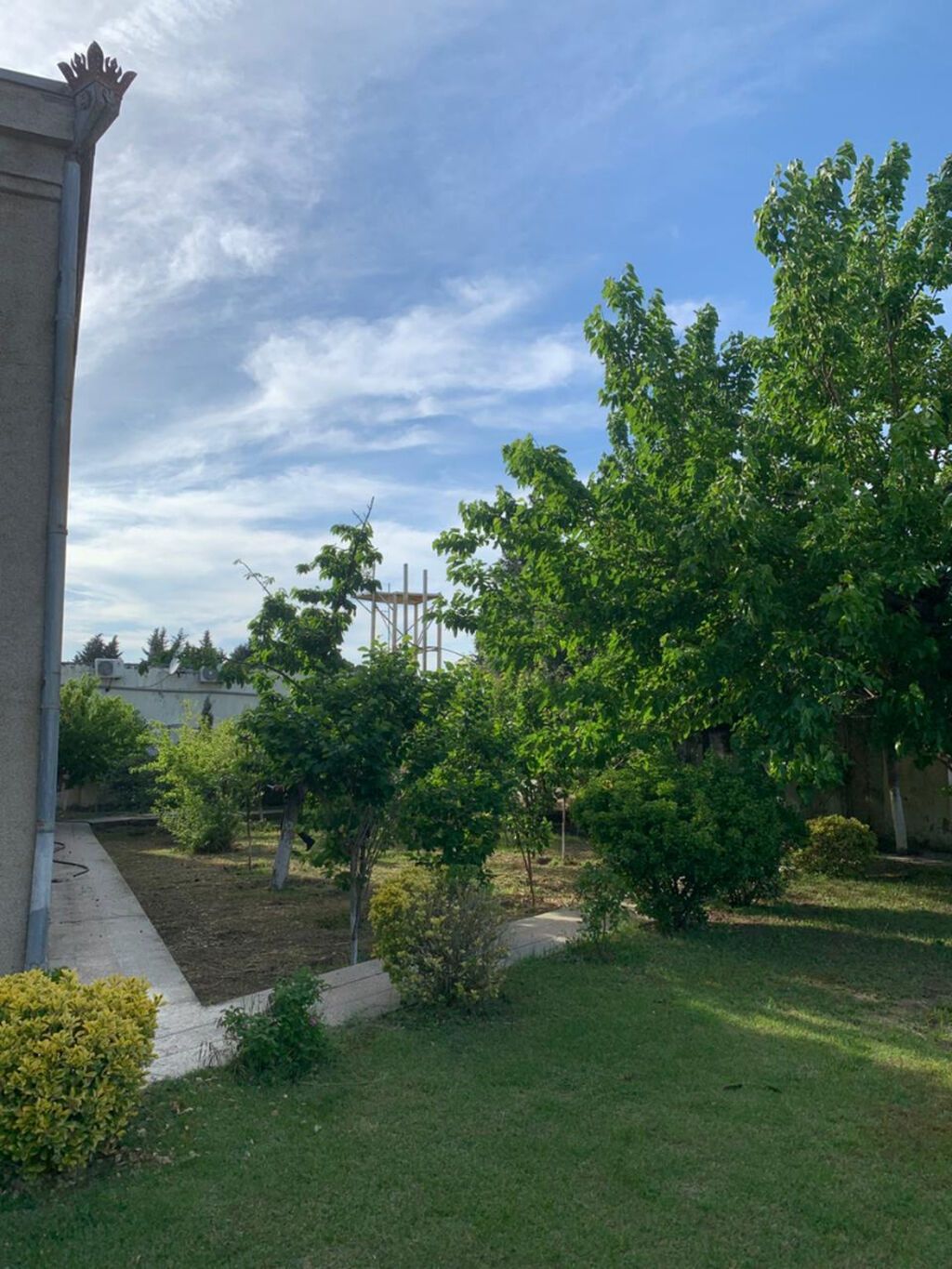 5 otaqlı, 350 kv. m, Kredit yoxdur, Orta təmir
