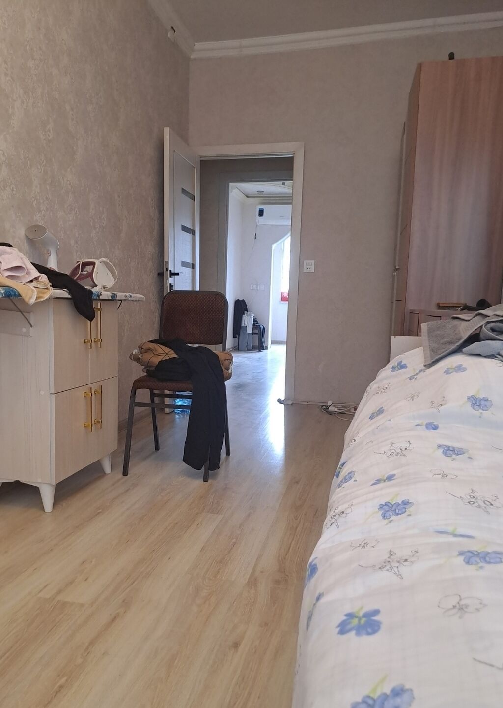 Otaq yoldası axtarılır.Komunall öz aramızda bölünür verlir.Evin içində