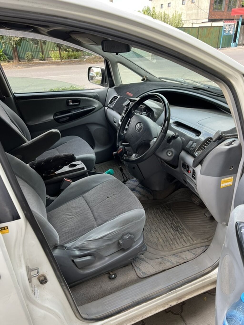 Toyota Estima: 2003 г., 3 л, Автомат, Газ, Минивэн: фото 7