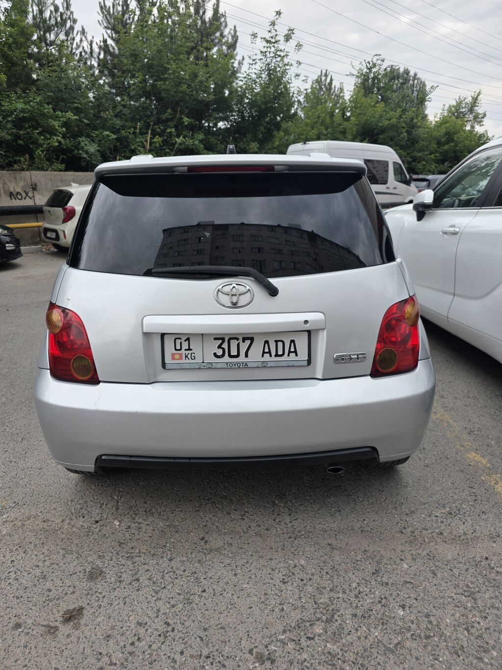 Toyota Ist: 2002 г., Автомат, Бензин, Хэтчбэк — фото 4