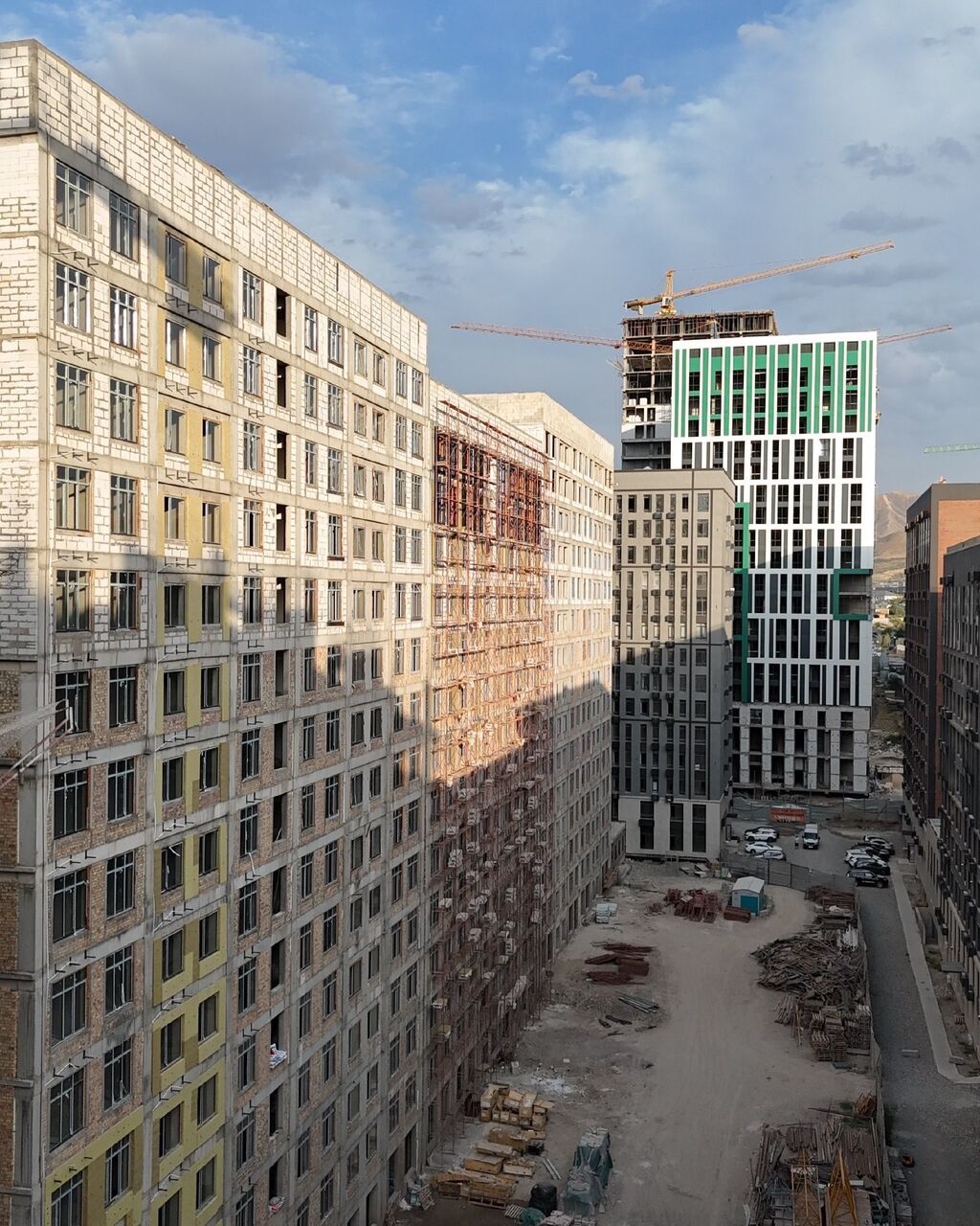 3 комнаты, 105 м², Асанбай мкр Элитка, 14 этаж, ПСО (под самоотделку): фото 3