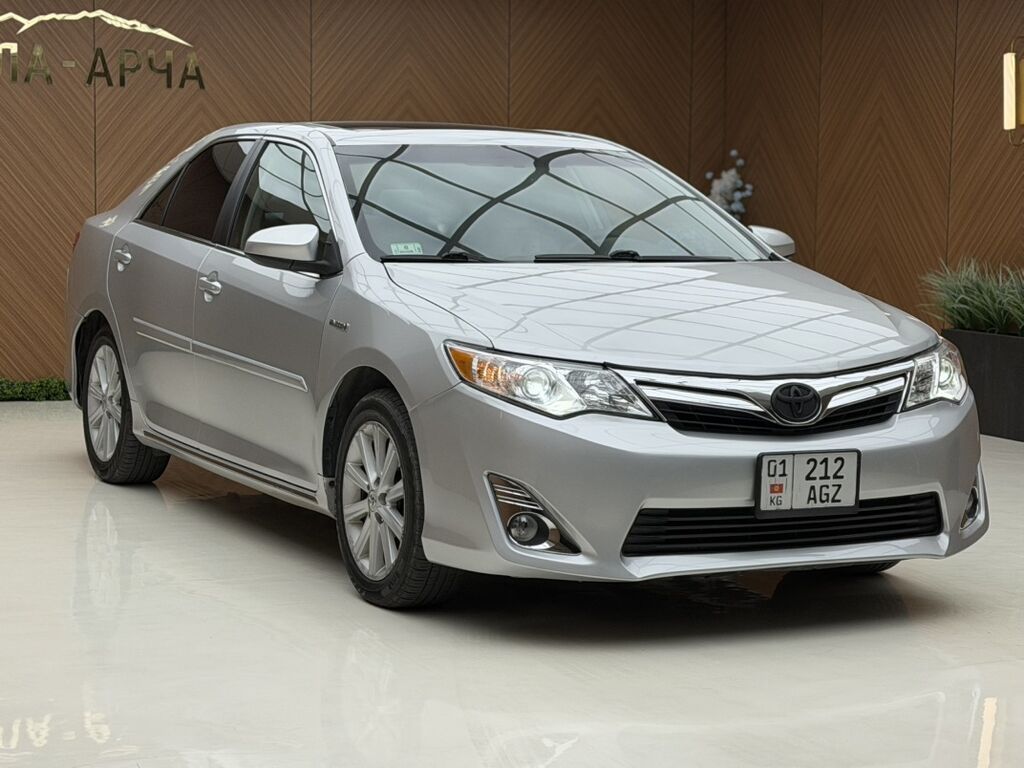 Toyota Camry: 2012 г., 2.5 л, Вариатор, Гибрид, Седан: фото 2