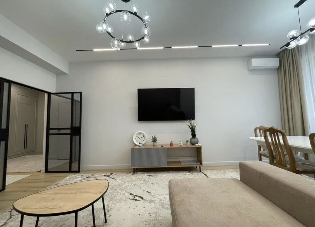 For rent 1 bedroom apartment in the "Golden Square" area. 184 Sydykov: фото 3