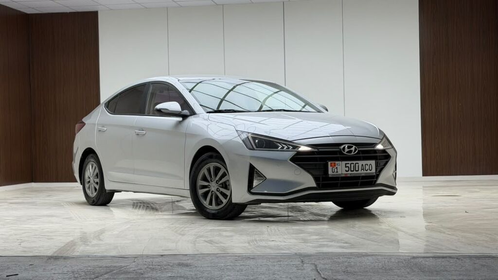 Hyundai Avante: 2019 г., 1.6 л, Автомат, Бензин, Седан: фото 2