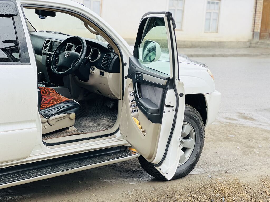 Toyota Hilux Surf: 2003 г., 2.7 л, Автомат, Газ, Внедорожник: фото 3