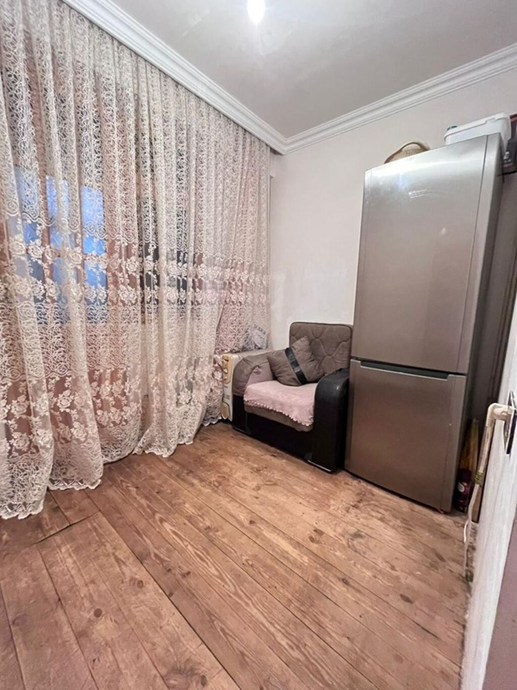 🏠Mənzil çox əlverişli ərazidə yerləşir. Yaşayış üçün olduqca rahatdır