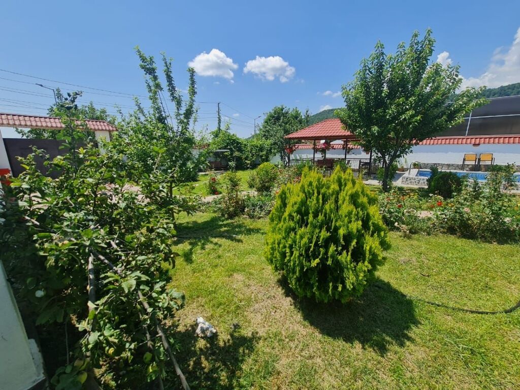 220 kv. m, 4 otaqlı, Qaz, Kanalizasiya, Su