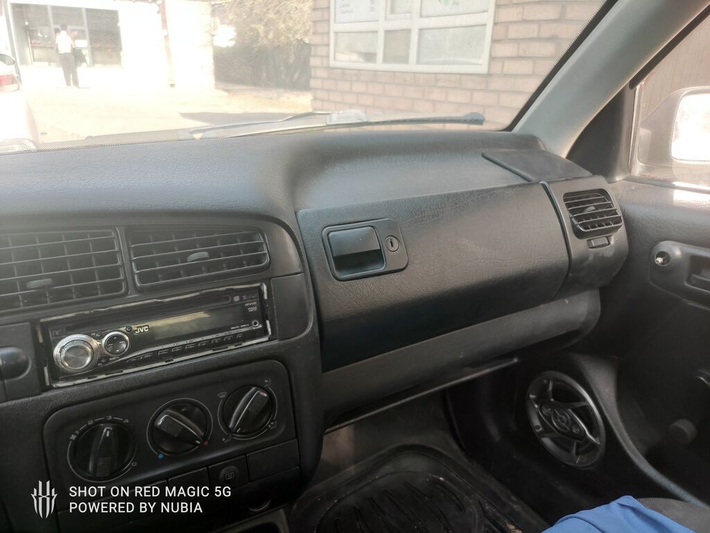Volkswagen Golf: 1992 г., 1.8 л, Механика, Бензин, Хэтчбэк: фото 6