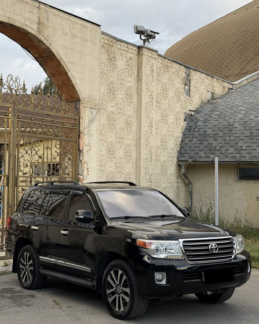 Toyota Land Cruiser: 2013 г., 4 л, Автомат, Газ, Внедорожник: фото 2