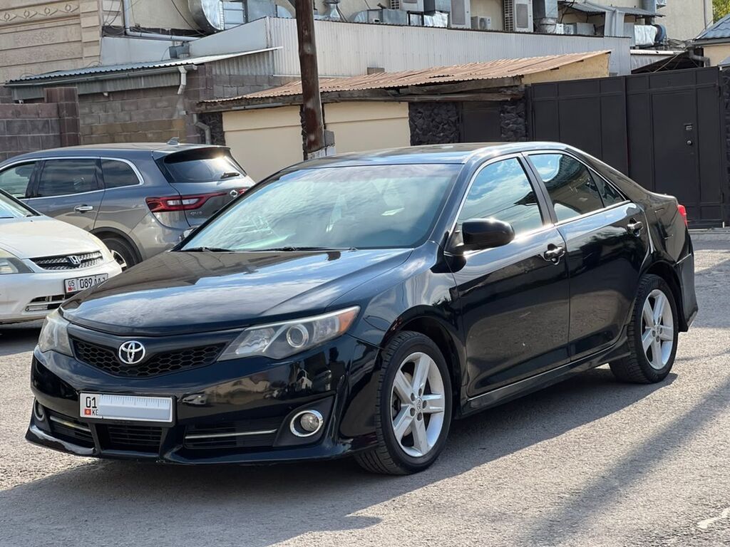 Toyota Camry: 2013 г., 2.5 л, Автомат, Бензин, Седан: фото 2