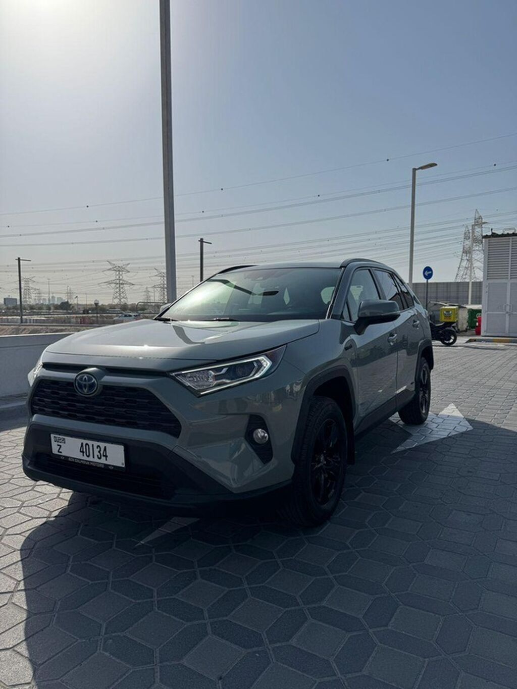 Toyota RAV4: 2020 г., 2.5 л, Автомат, Гибрид, Кроссовер: фото 2