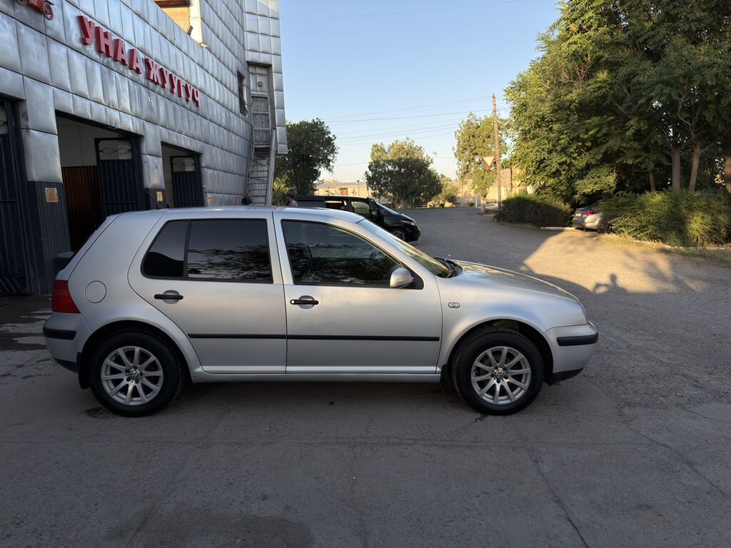 Volkswagen Golf: 1998 г., 1.6 л, Механика, Бензин, Хэтчбэк: фото 7