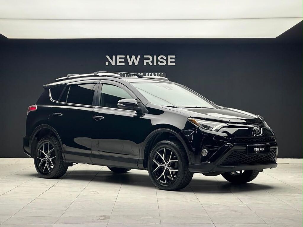 Toyota RAV4: 2018 г., 2.5 л, Автомат, Бензин, Кроссовер: фото 1
