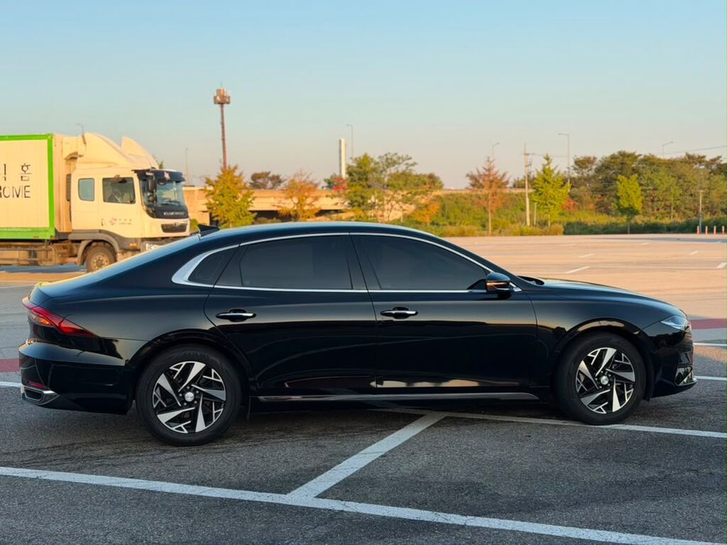 Hyundai Grandeur: 2022 г., 2.4 л, Гибрид, Седан: фото 2