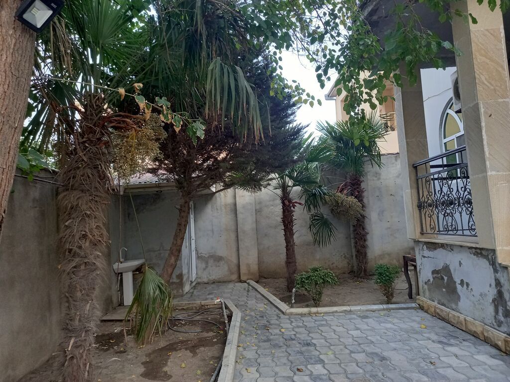 202 kv. m, 7 otaqlı, Telefon, Qaz, İşıq