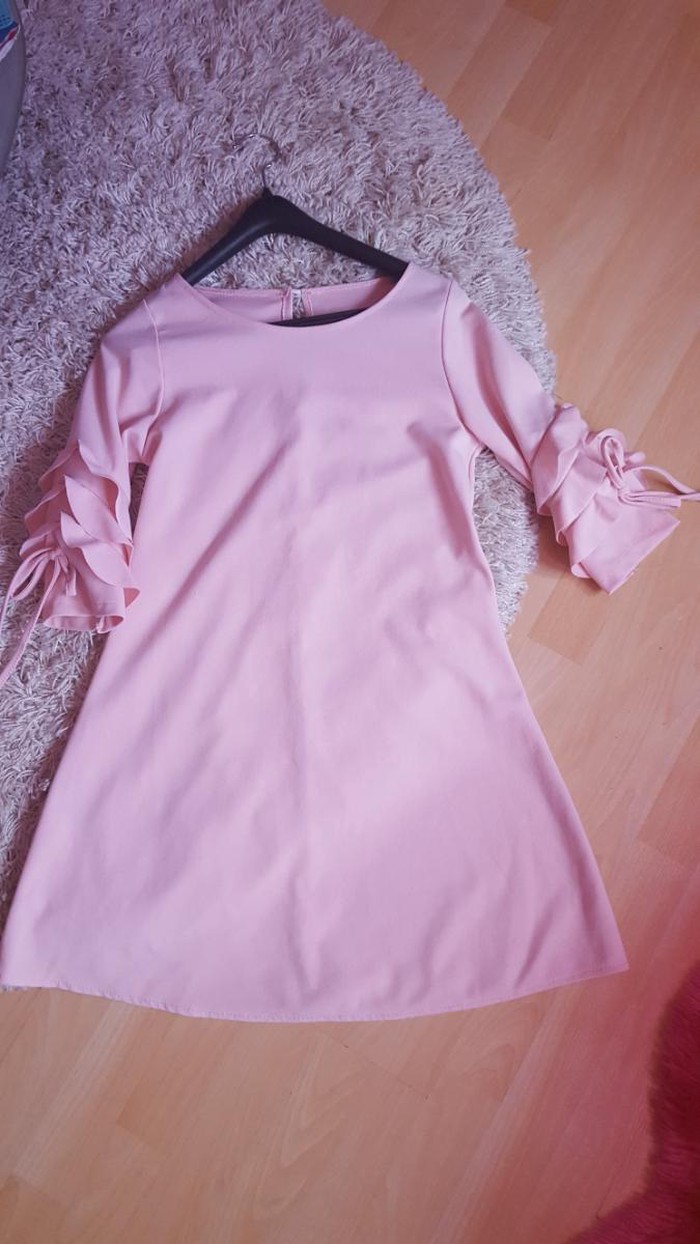 Haljine: Haljina nova roze. s. m. pise univerzalna. elasticna je na lalafo.rs Haljina nova roze. s. m. pise univerzalna. elasticna je - Paracin