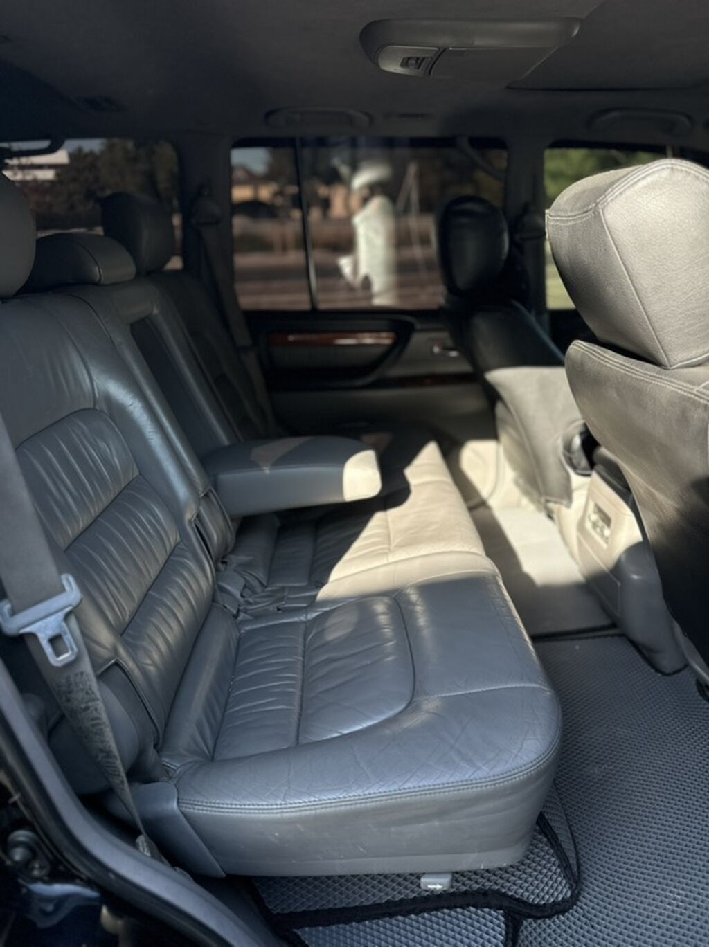 Lexus LX: 2005 г., Автомат, Бензин, Внедорожник: фото 6