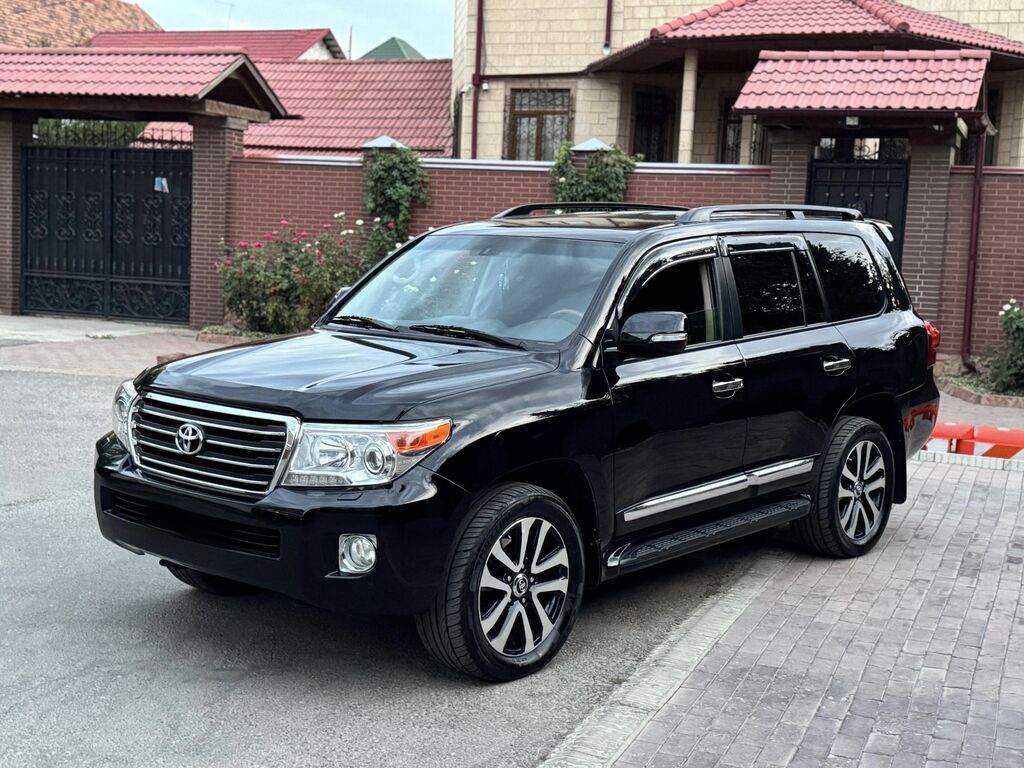 Toyota Land Cruiser: 2014 г., 4.5 л, Автомат, Дизель, Внедорожник: фото 2