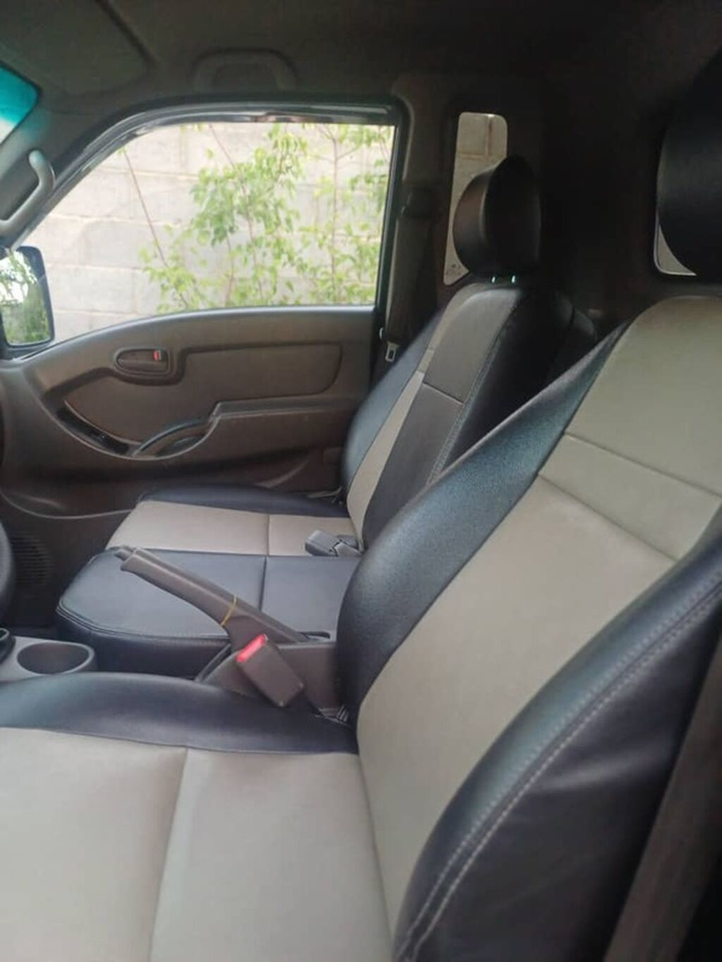 Hyundai Porter II (AUP), бортовой малотоннажный грузовик синего цвета: фото 3