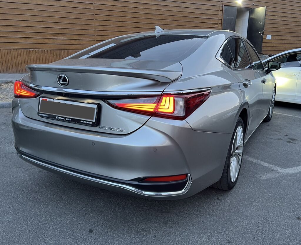 Lexus ES: 2024 г., 2.5 л, Автомат, Гибрид, Седан: фото 3