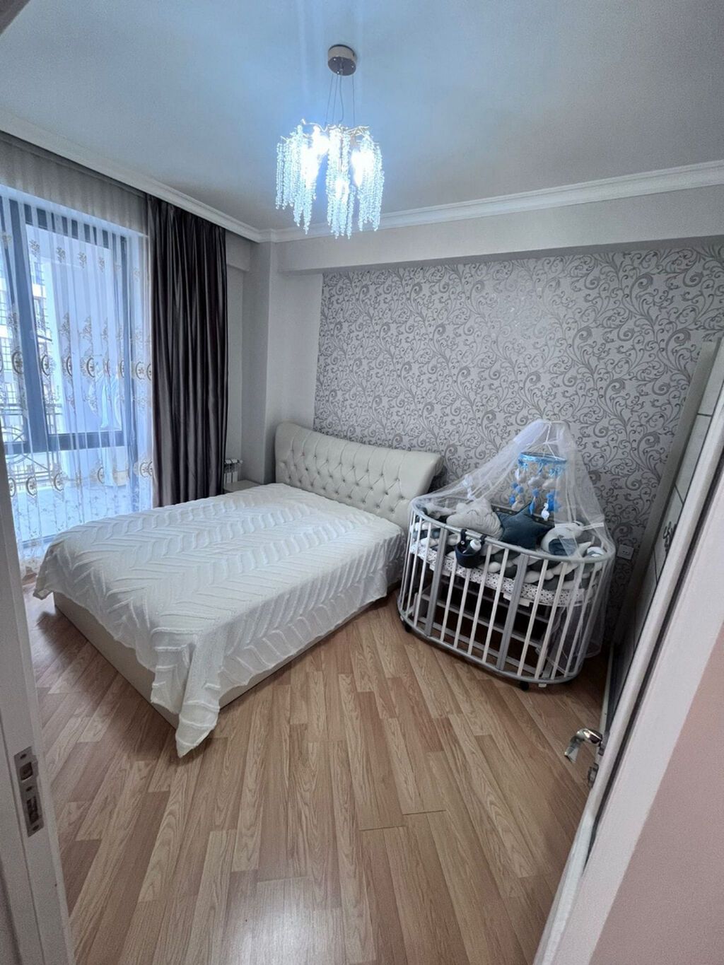 3 otaqlı, Yeni tikili, 81 kv. m