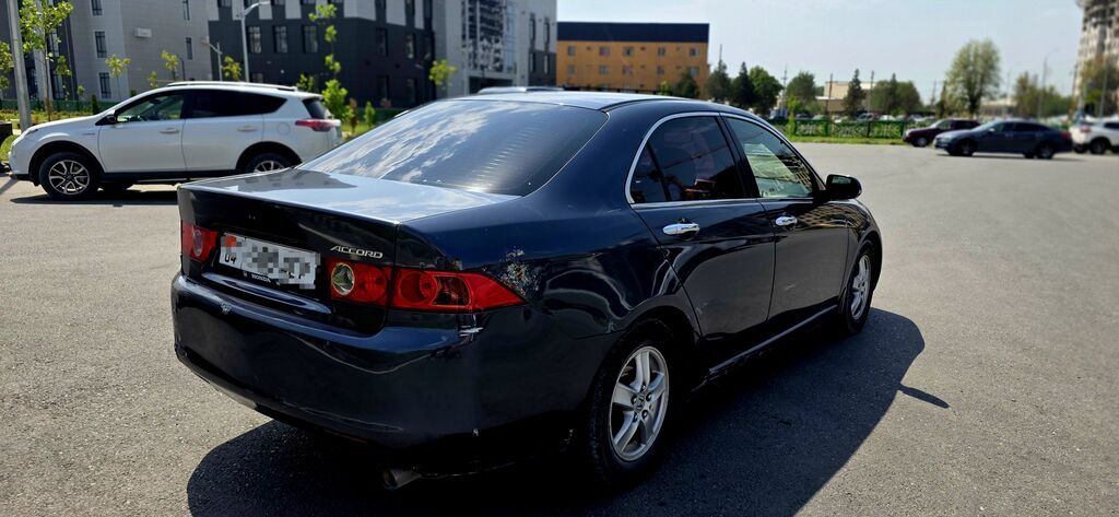 Honda Accord: 2003 г., 2 л, Механика, Бензин, Седан: фото 8