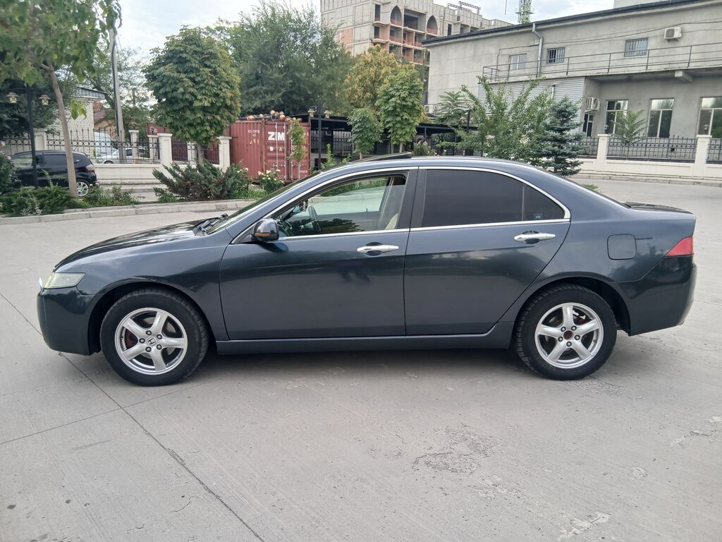 Honda Accord: 2003 г., 2 л, Автомат, Бензин, Седан: фото 3