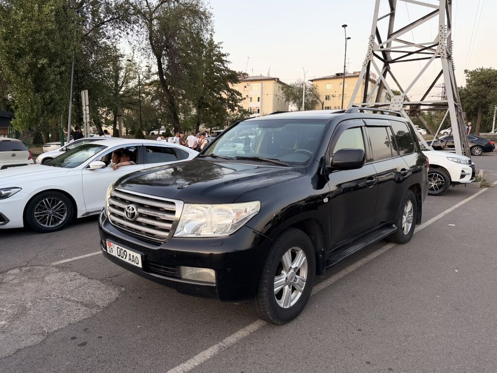 Toyota Land Cruiser: 2007 г., 4.7 л, Автомат, Газ, Внедорожник: фото 2