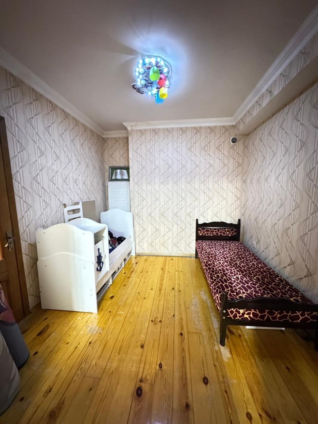 2 otaqlı mənzil – zövqlü interyer və tam məişət avadanlıqları ilə -
