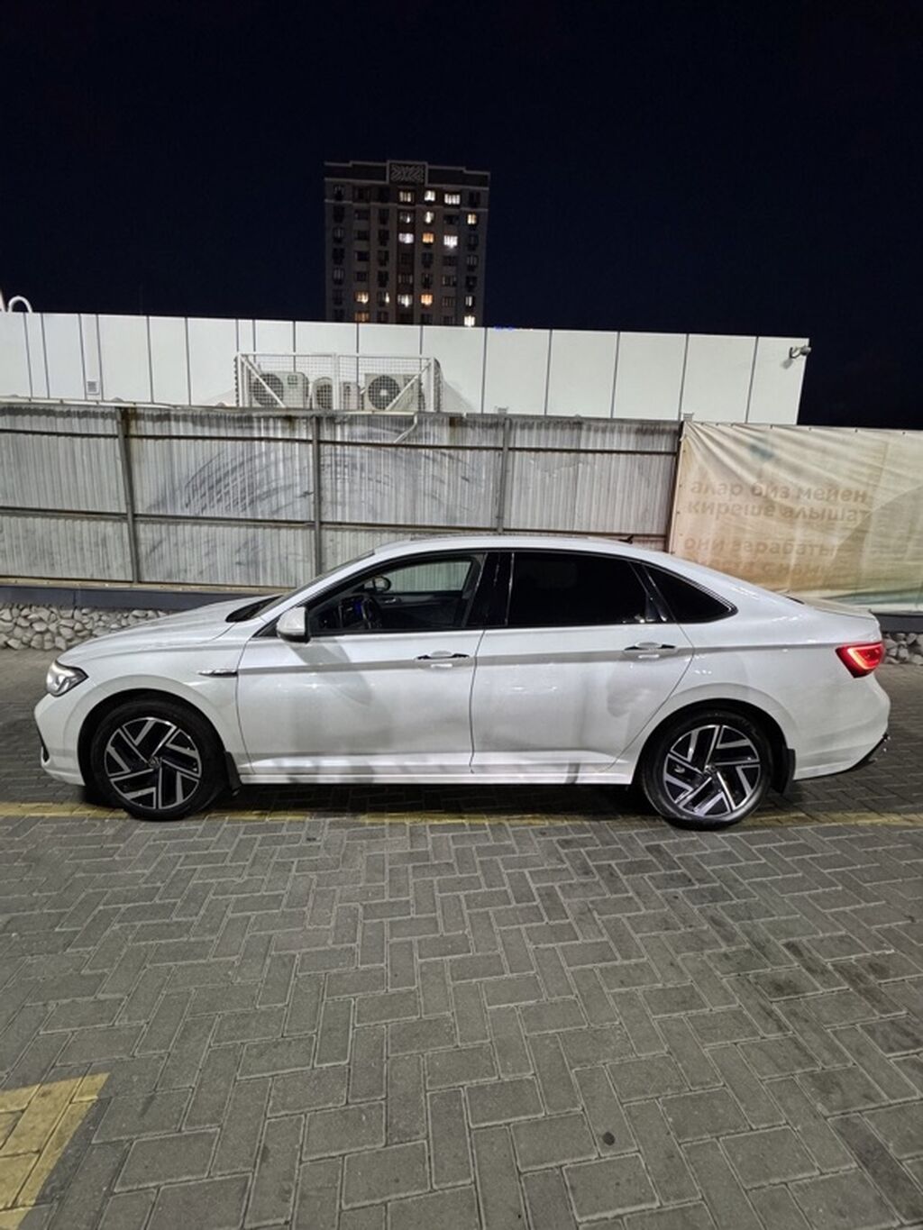 Volkswagen Jetta: 2022 г., 1.4 л, Робот, Бензин, Седан: фото 6