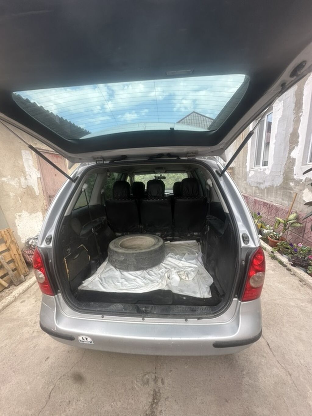 Mazda MPV: 2004 г., 2 л, Механика, Дизель, Минивэн: фото 6