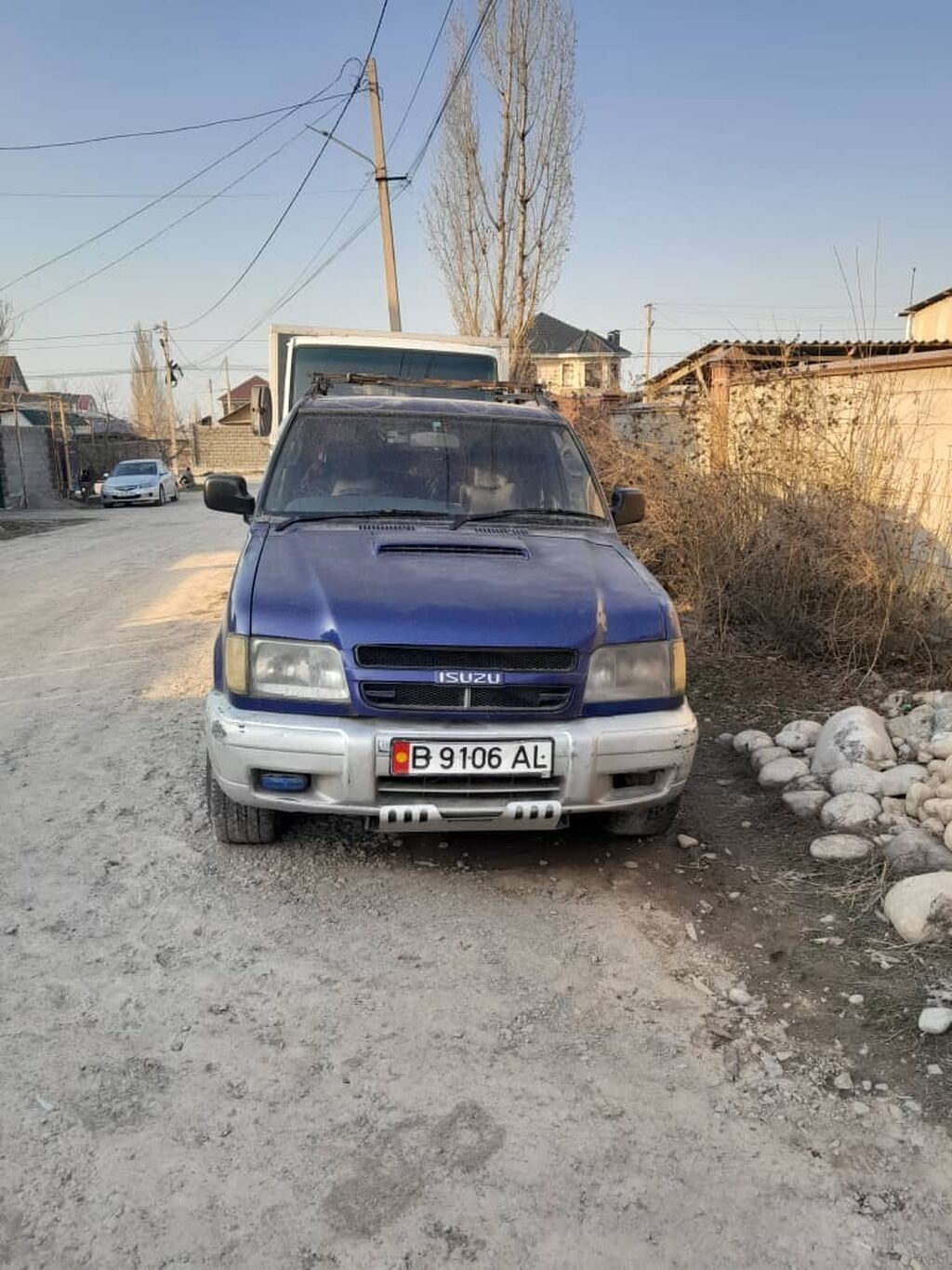 Isuzu Bighorn: 2001 г., Автомат, Дизель, Внедорожник: фото 2