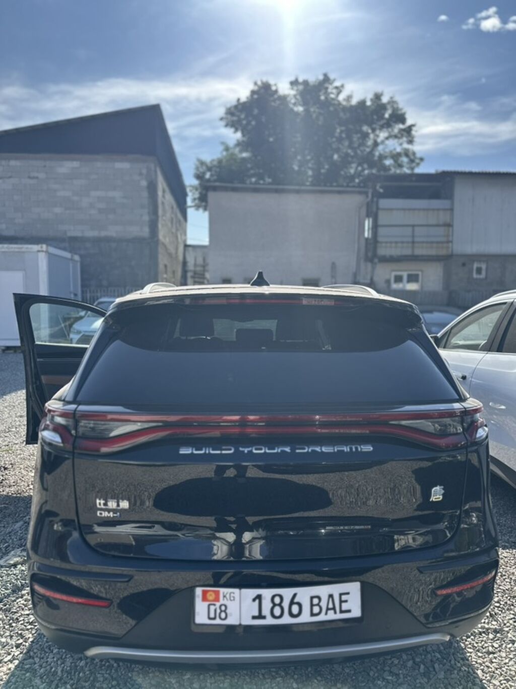 BYD Tang: 2022 г., 1.5 л, Автомат, Гибрид, Кроссовер: фото 5