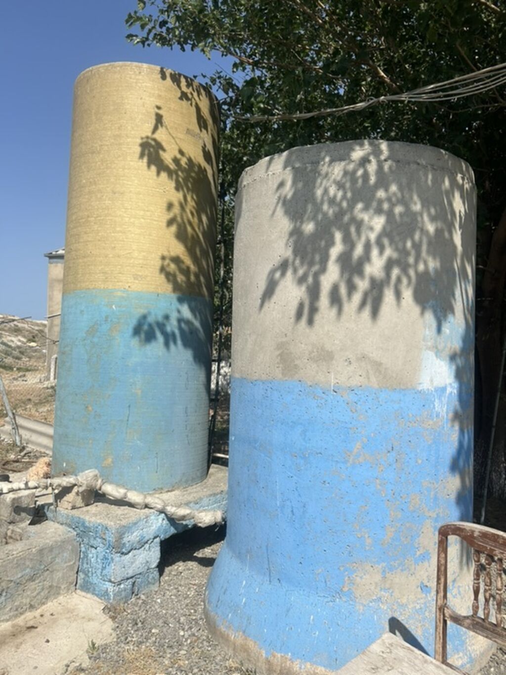 Ferma və təsərrüfat kompleksi - Bir neçə uzun korpusdan ibarət
