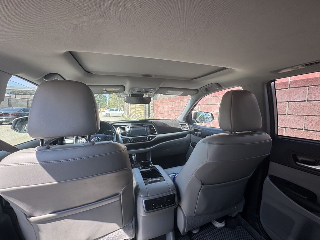 Toyota Highlander: 2018 г., 3.5 л, Автомат, Бензин, Кроссовер: фото 5